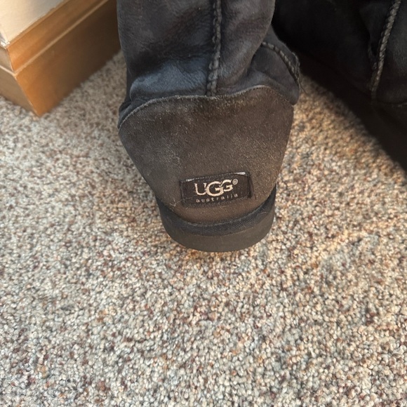 UGG Tall Black Suede Boots good condition some salt marks from snow - Picture 4 of 4